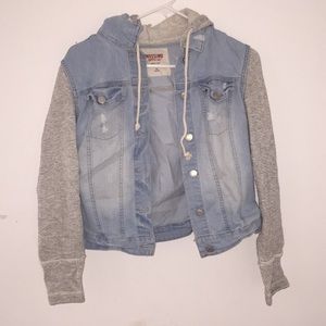 BARELY WORN jean jacket!